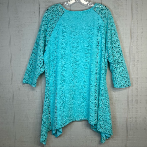 Indigo Soul Tunic Top 3X Pullover 3/4 Sleeve Textured Lace Shark Bite Hem - Picture 2 of 10